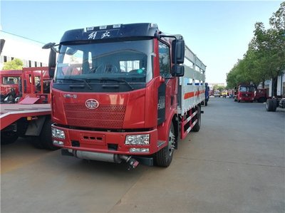 國六新規(guī)下危險品貨物運(yùn)輸車整車價格變化及其影響因素分析