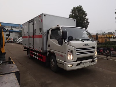 國六危險(xiǎn)品氣瓶廂式運(yùn)輸車 專業(yè)配置與安全規(guī)范詳解